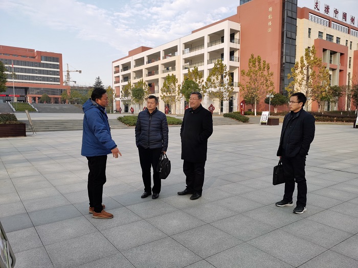 12月5日下午广德市委副书记李军带队到机电学校督查双拥工作1.jpg