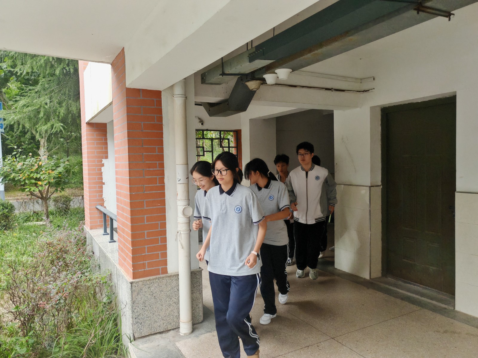 969d79bac89291e18c8c490f7dd0286e.jpg